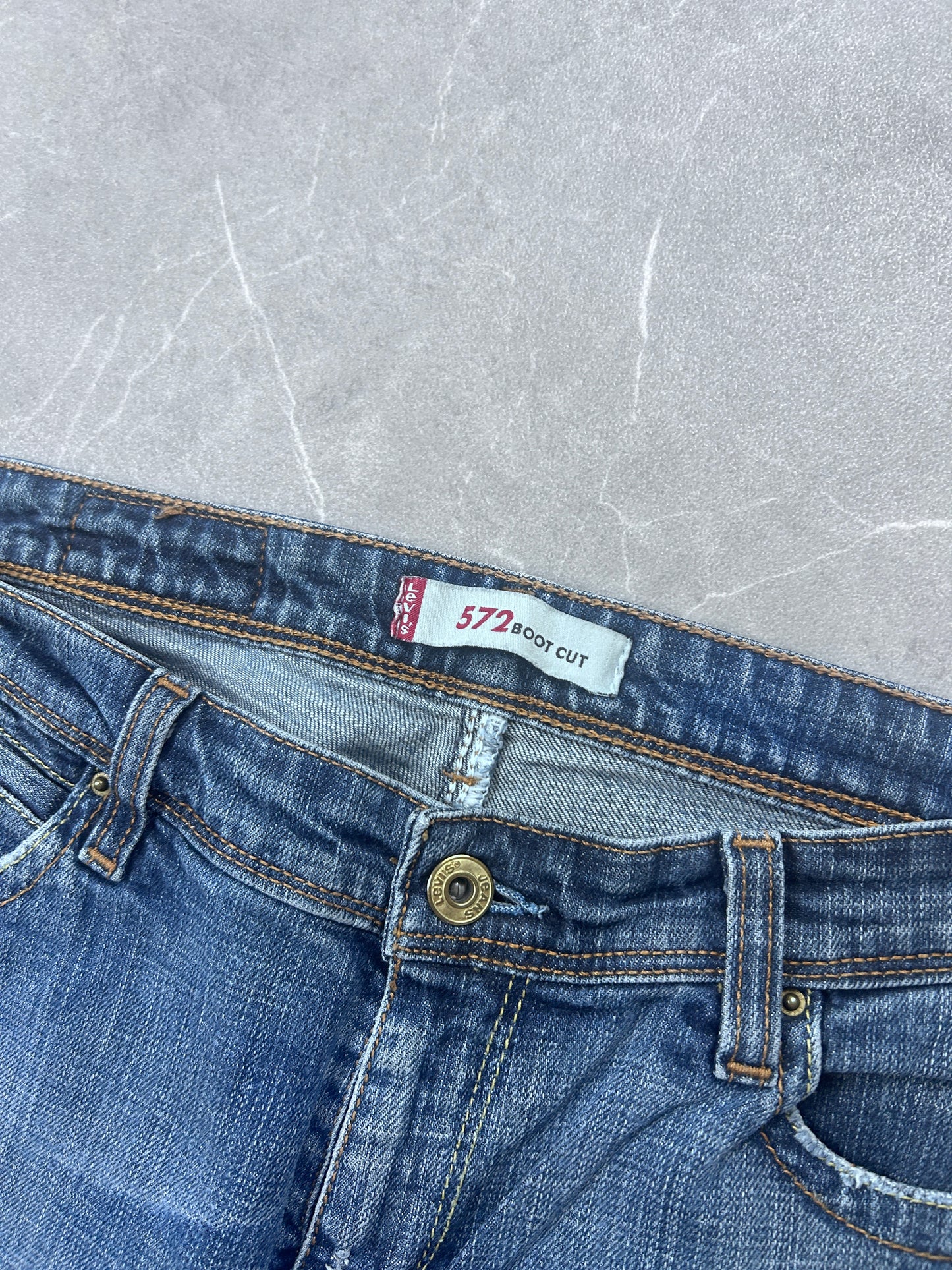 Levis Jeans 572 Bootcut Damen